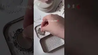 making an altoids wallet! #aesthetic #aestheticedits #upcycle #upcyclingideas #wallet