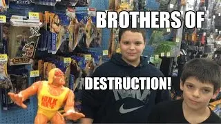 WWE Figure Shopping w/Hasbro Hulk! MATTEL Wrestling Figure Aisle at WALMART!