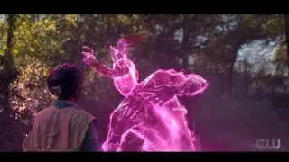 Stargirl 2x03 - Mike Meets the Thunderbolt