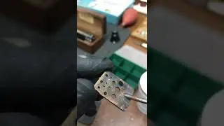 Blueing screws