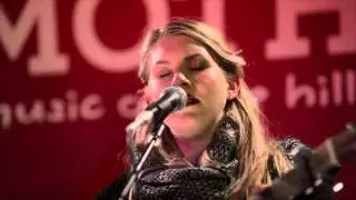 Melody Pool and Lachlan Bryan – 'Loretta' (Townes Van Zandt cover) at MOTH