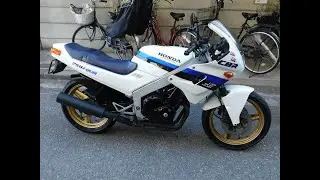 ホンダ　CBR250F　MC14白