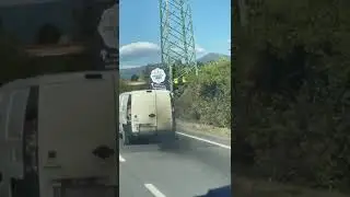 L' auto pi&ugrave; ecologica del MONDO! 🤣 #inquinamento #autoelettrica #videovirali