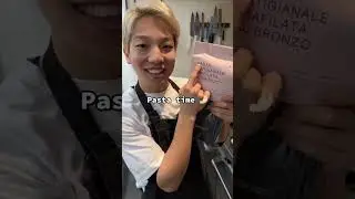 Кен готовит черную пасту с чернилами кальмара 🐙 Попробуете?