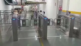 RFID Automatic Swing Turnstile Revolving Door Security Access Control Turnstile