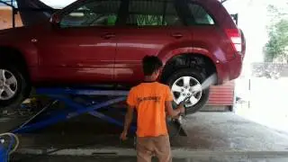 Demo Apex Car Washing Scissor Lift