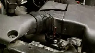 BMW 318 COOLANT LEVEL CHECK,cold engine