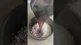 Perfectly cooked purple sticky rice in a rice cooker