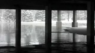 Video clip shot from Moorhead Center Mall parking lot during 2009 Fargo flood