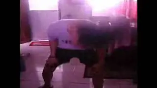 Marion Schizo doing a windmill headbang
