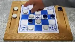 YONMOQUE playing