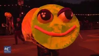 Halloween parade held in Chicago