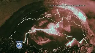 Rockfalls into Halemaumau crater trigger explosive displays