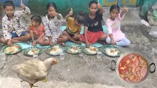 Grandmother made chicken curry in rustic style and fed it to the children chicken curry vairl video 