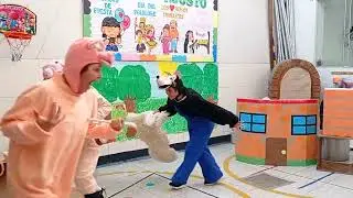 Dramatización del cuento _El lobo y los tres cerditos - Institución Educativa Medalla Milagrosa
