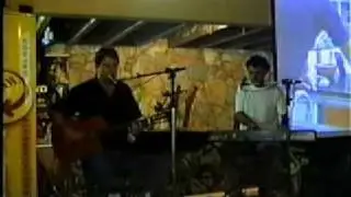 Fernando Sales e Serginho Sales interpretando a m&uacute;cisa 