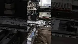 How intelligent and precise SMT machine！#syspcb #pcbrepair #smt