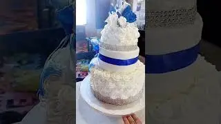 3 tier wedding cake