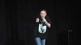 Saffron Herndon Hyena's Comedy Club