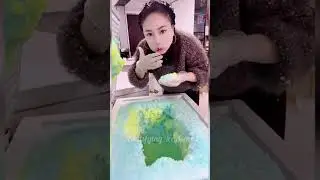 CRISPY FREEZER FROST EATING #crispyice #icecrunchybites #freezeefrostbites #freezer #iceasmr