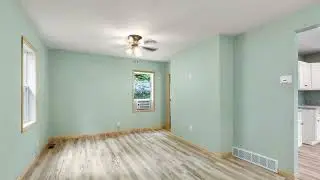 301 N Cherry St, Freeman, SD 57029