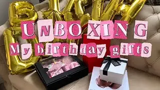 تعالو أصدقائي لنفتح هدايا عيد ميلادي مع بعض 💗🎀🎁  #اكسبلور #kids #anniversary #هدايا #أصدقاء #فلوق 