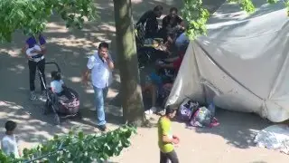 Fl&uuml;chtlinge am LaGeSo Berlin I Refugees @ LaGeSo Berlin