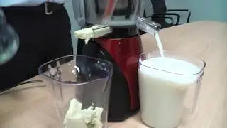7 Smile Slow Juicer - Soy Milk with Black Sesame