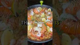 Authentic Spanish Paella 🥘🇪🇸 recipe (description) ↗️ #paella #paellarecipe #spanish