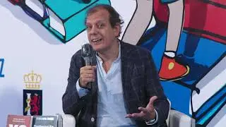 Conferencia de Fernando Rueda