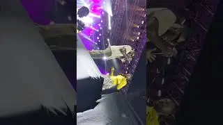 Kevin kade kuri stage imwe na Chris eazy byari show 