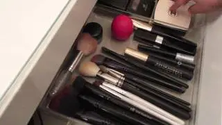 My moms closet tour