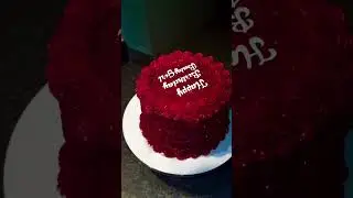 Red Glitter Cake 😍😍&hearts;️ #redglitter #redcake #cake #baker #explore #viral