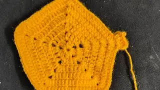 The Knitter 🧶The crochet 🧶 is live