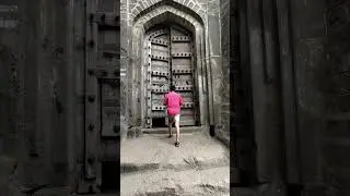🚩shivneri fort hatti darwaja, #traveller #raigad #shivneri #4k #trending #gate #forts #trekking #me