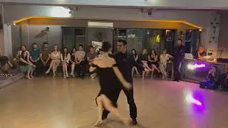 A La Pista - Bernardo Monk