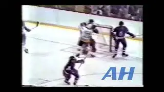 NHL Nov. 2, 1978 Stan Jonathan,BOS v Billy Smith,NYI (R) Boston Bruins New York Islanders