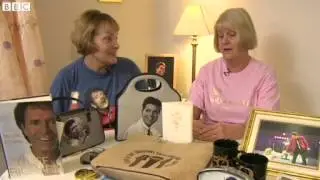 Fans celebrate Sir Cliff Richard's 100th album
