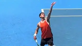 Alcaraz Gears Up in Melbourne: Focused Practice Before AO Clash!