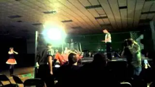 Gory doublestomps Chest Flexor through a table!