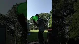 I can't throw forehand...help. #discgolf