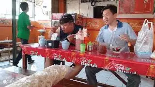 MAKAN BAKSO & MIE AYAM KLIWON BERSAMA OM ANTON DI MEGU KOTA CIREBON#handewjosschannel#kulinercirebon