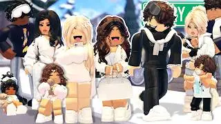 OUR BIG FAMILY SKI VACATION! TALKING TO MY CRUSH *VOICED* BERRY AVENUE