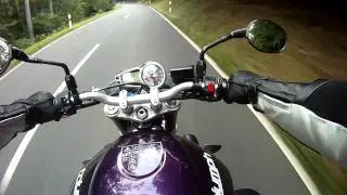 GoPro HD Hero 960 Triumph Street Triple Testride