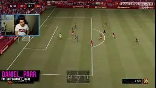 Daniel Parr koser seg med FIFA 21