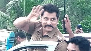 Saamy Square - Actor Vikram Spotted in Trivandrum Kovalam