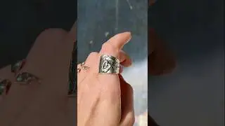 La lavorazione complicata fa si che ogni anello sia un pezzo unico 🤍 #gioielli #smallbusiness