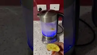 Kettle Cleaning Hack #cleaning #lemon #bakingsoda #yt #ythacks #youtube #hack #homecleaning #diy