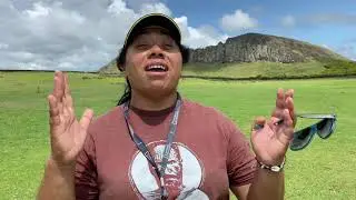 EASTER ISLAND&mdash;Rapa Nui speaker Gina Pakarati with linguist David Harrison.