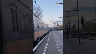 Intercity direct komt met 2x traxx en Icr rijtuigen langs Amsterdam Lelylaan